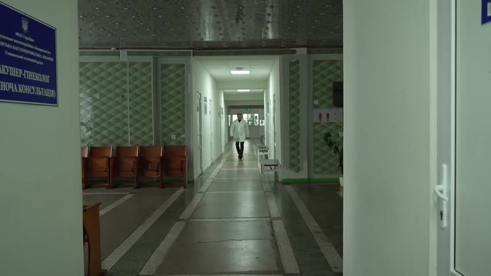 Ukraine birth rates plunge as soldiers die and families put futures on ...