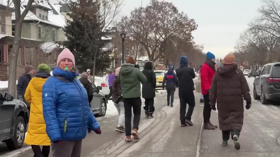 Community patrols track ICE agents in Minneapolis as sweeps continue ...
