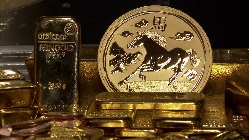 Gold extends record run while silver joins rally to new high