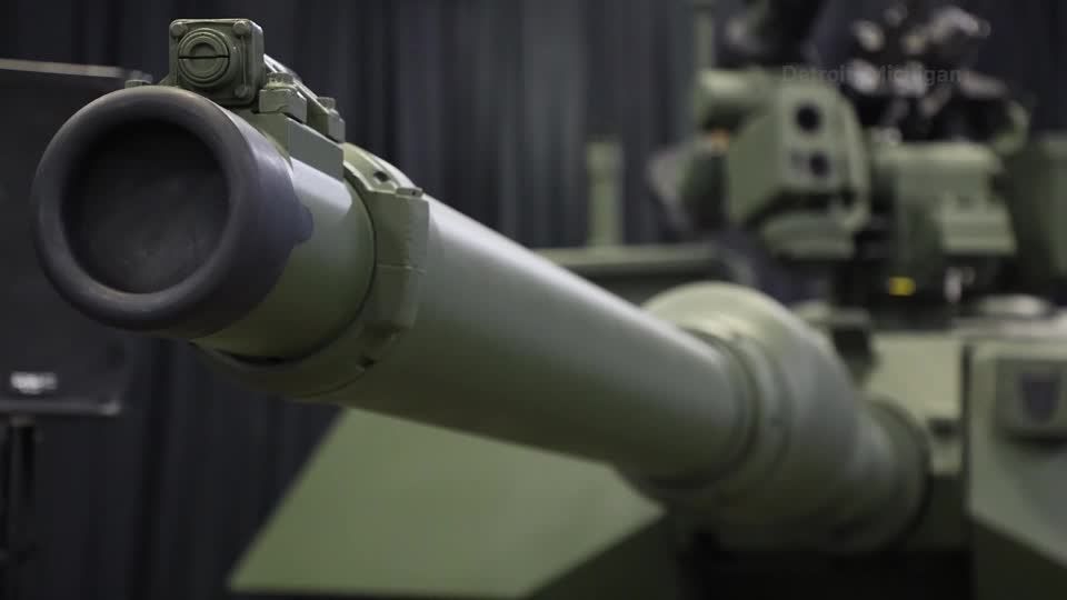 U.S. Army reveals high-tech tank built for gaming generation | Reuters