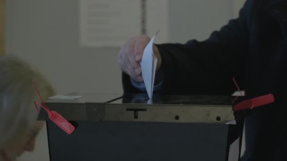 Portugal opens polls in cliffhanger presidential vote