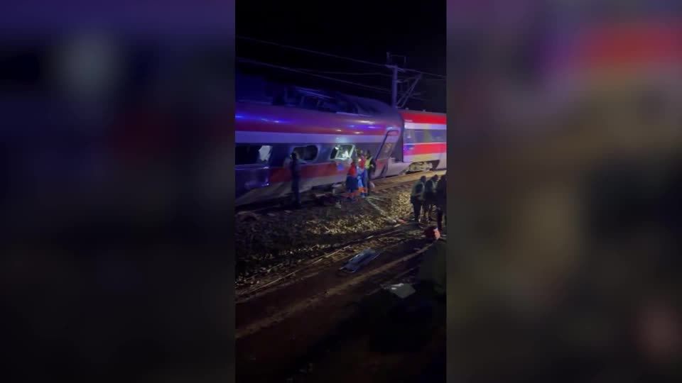 People escape from windows after two trains derail in Spain | Reuters
