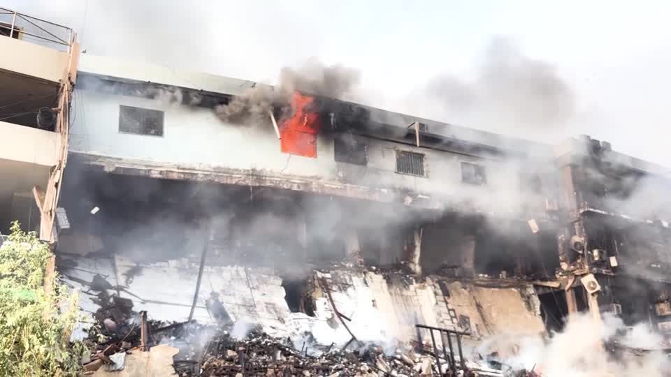Death toll in Karachi mall fire keeps rising | Reuters