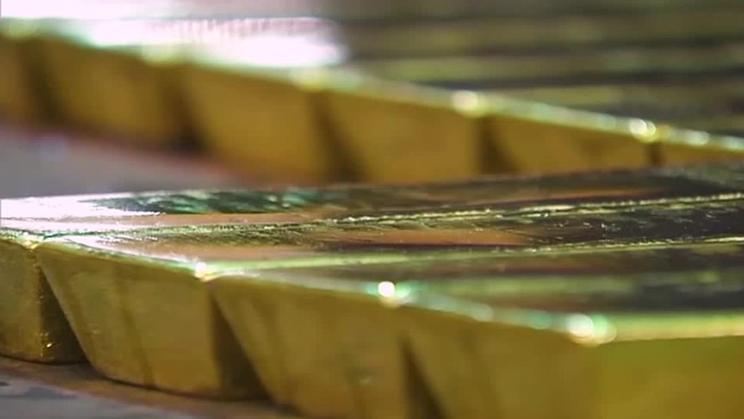 Gold hits record above $5,100 as geopolitics drive safe‑haven rush ...