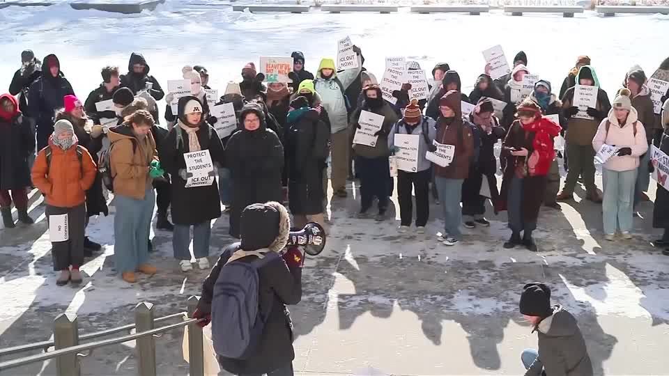 Minnesota students walk out against ICE amid fear and anger on campus ...