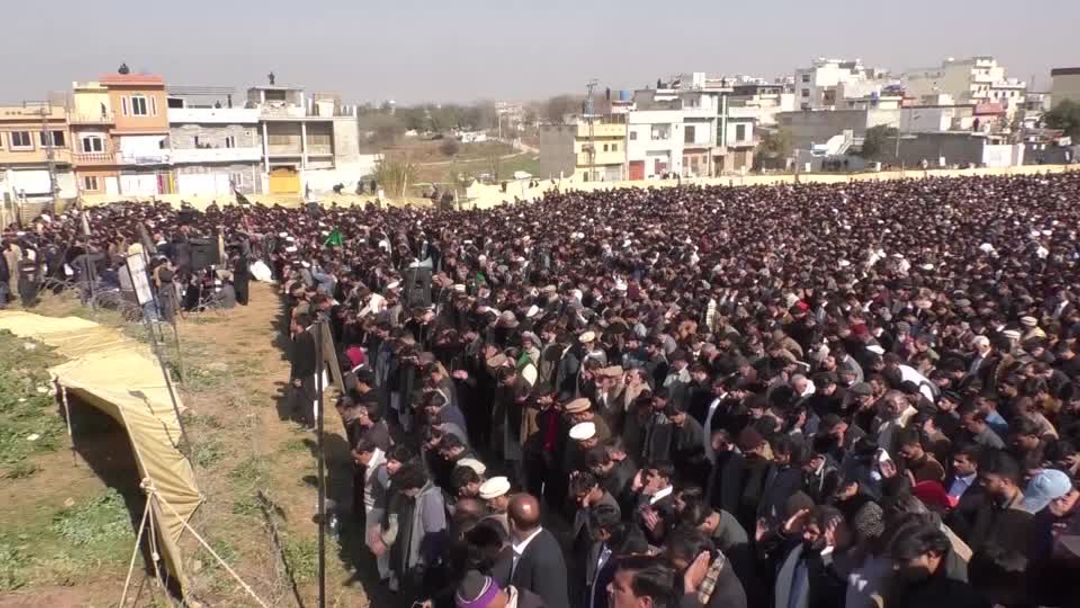 Thousands mourn victims of suicide bombing in Islamabad, as four ...