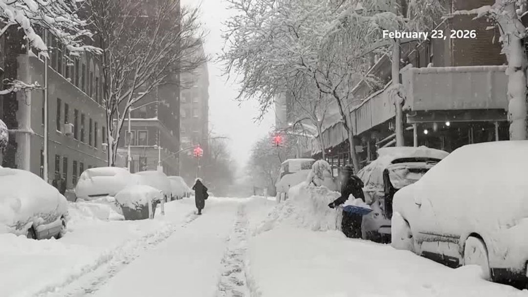 Paralyzing blizzard hits US Northeast, closing roads and canceling ...