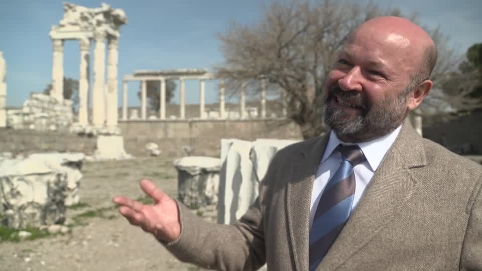 Healing poop: Evidence shows feces used in ancient Roman medicine | Reuters