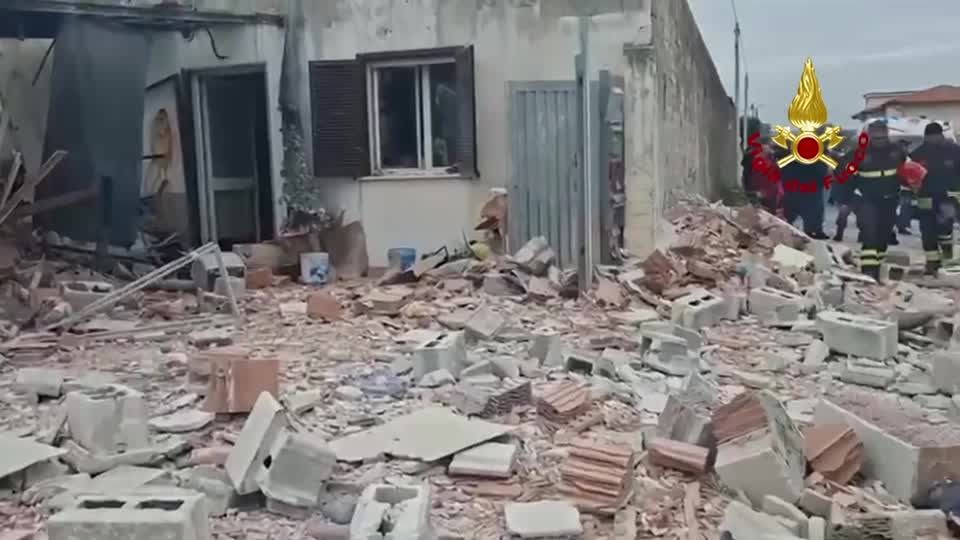 Injuries reported in Rome after explosion collapses buildings | Reuters