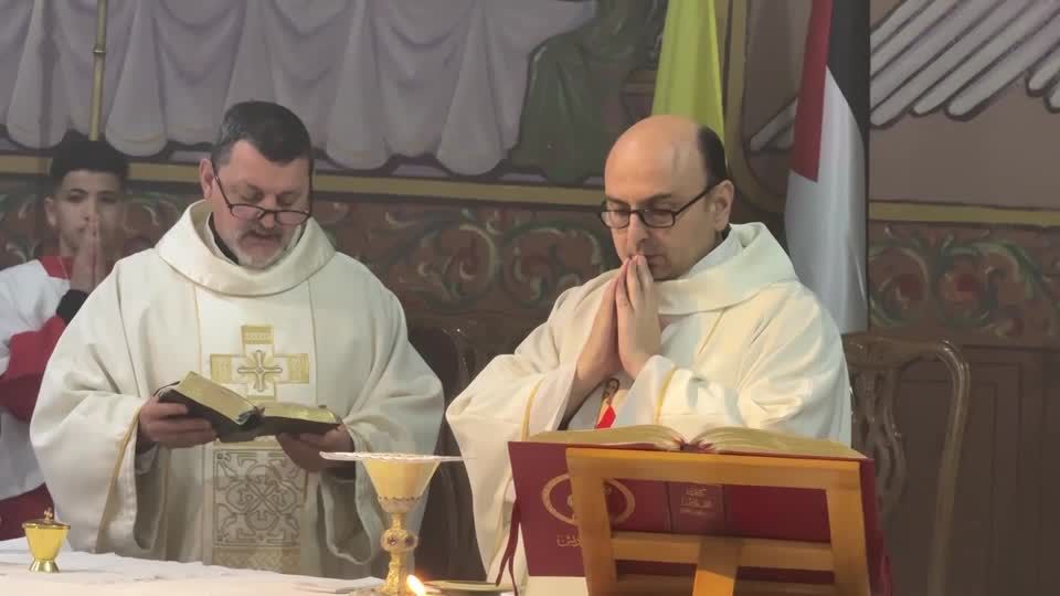 Palestinian Christians celebrate Easter Mass in Gaza City | Reuters