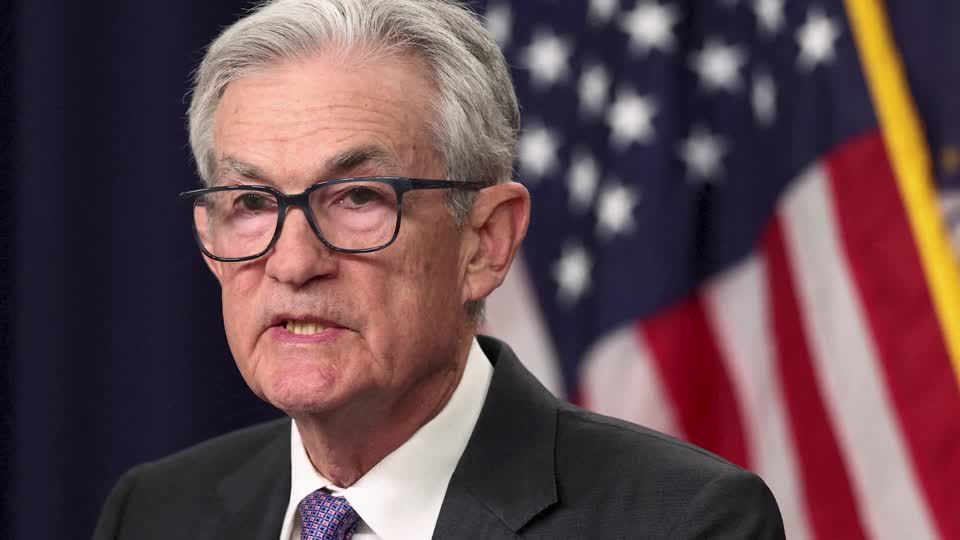 Trump threatens to fire Powell if he doesn't quit Fed board | Reuters