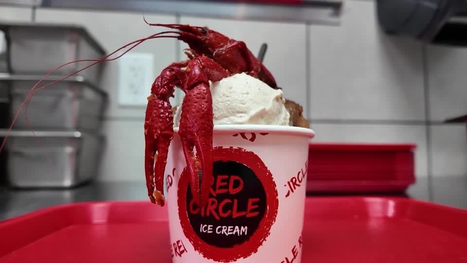 ザリガニ味のアイス、米ヒューストンで話題 ケイジャンとバターが香る