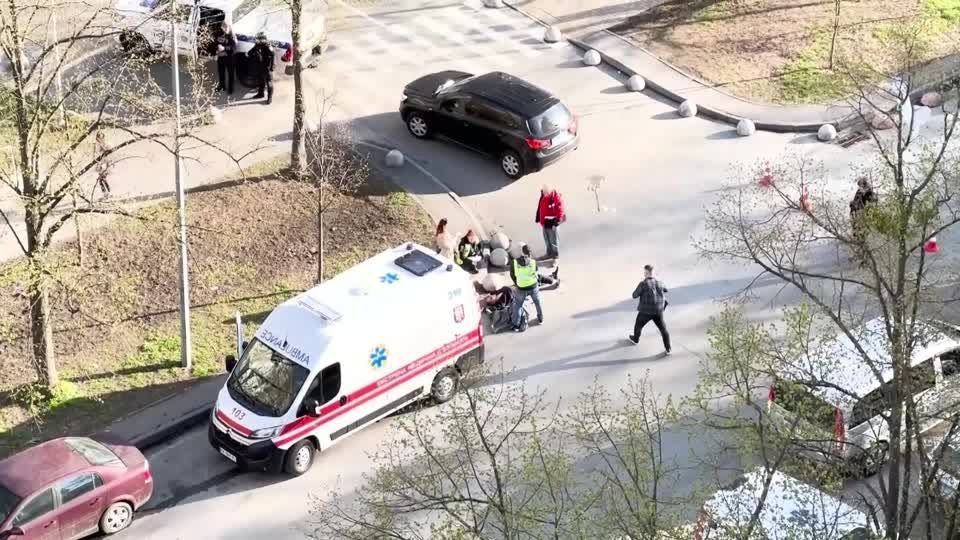銃殺 動画