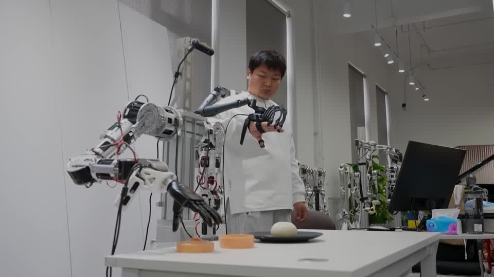 China's robot-hand maker Linkerbot aims for $6 billion valuation | Reuters