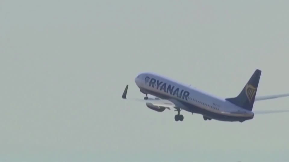 Ryanair flags weakness in summer fares, but risk of fuel shortage recedes