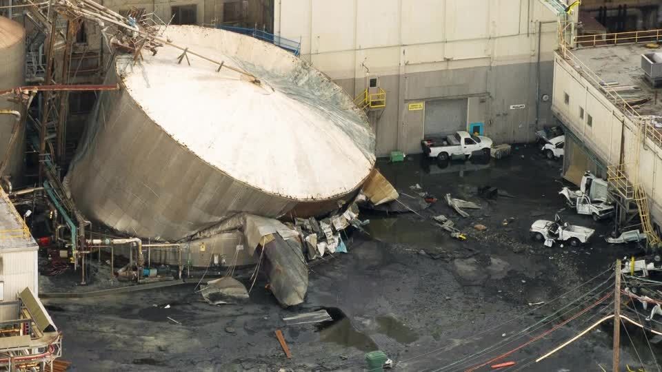 日本製紙傘下企業の化学薬品タンク破裂、1人死亡・9人不明 米 