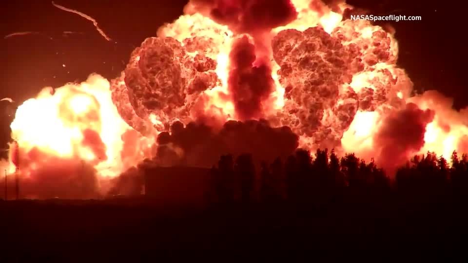 『多様性の爆発』 ブルーオリジンの無人ロケット、発射台で爆発 試験中に異常発生（字幕