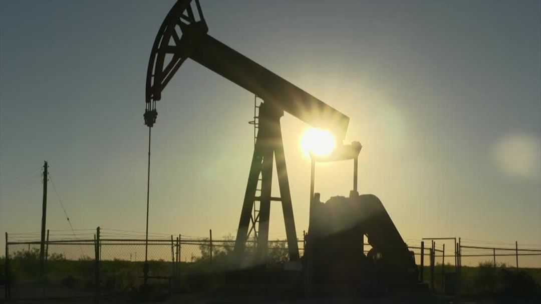 Oil settles up nearly $2 after Trump threatens to hit Iran 'very hard ...