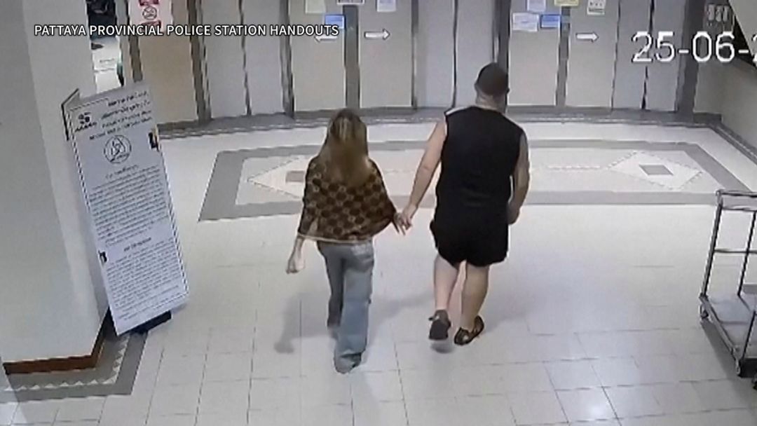 スーツケースの中から17歳少女の遺体、草むらへ運んだオーストラリア人