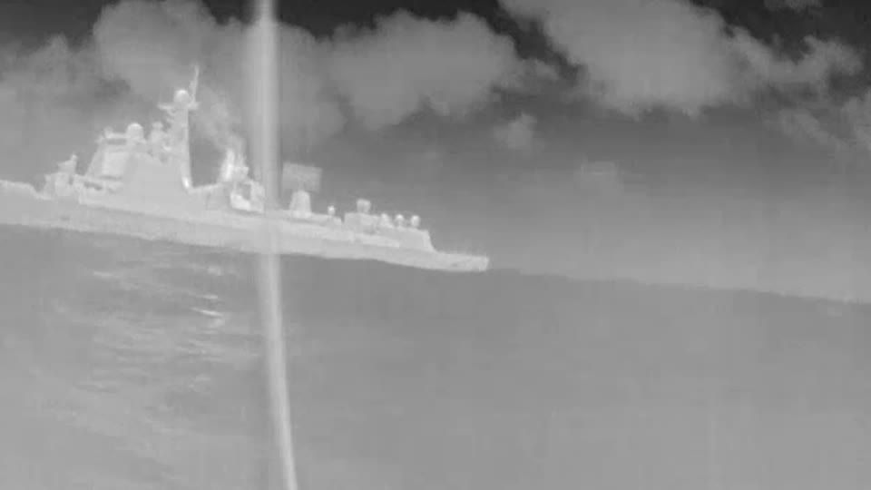 Commercial sea drone captures footage of Chinese warship in Philippine waters <https://t.co/oCV0aKuJqS> <https://t.co/oCV0aKuJqS>
 [↧](https://t.co/oCV0aKuJqS) 
