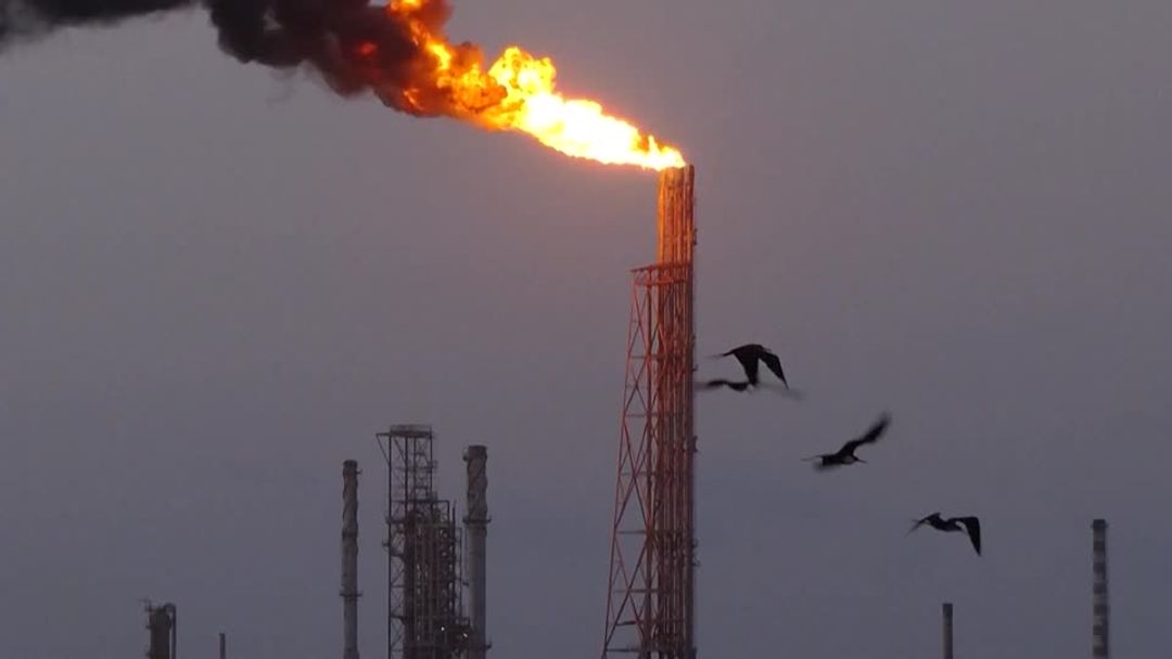 Once a symbol of oil wealth, Venezuela’s refineries in decay | Reuters