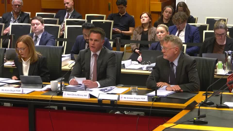 The New South Wales premier apologized for mistakenly saying that a missing hiker had been found alive. The 18-year-old hiker's body was recovered from a dense 