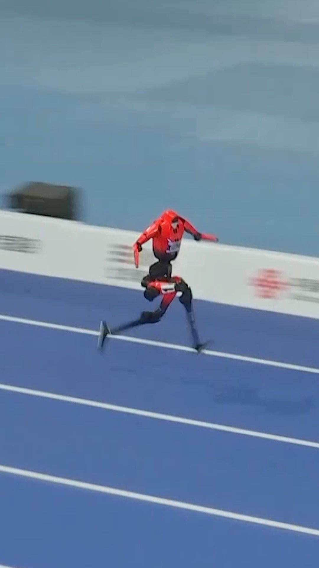 At China's 'robot Olympics', humanoids spar, sprint and perform tai chi ...