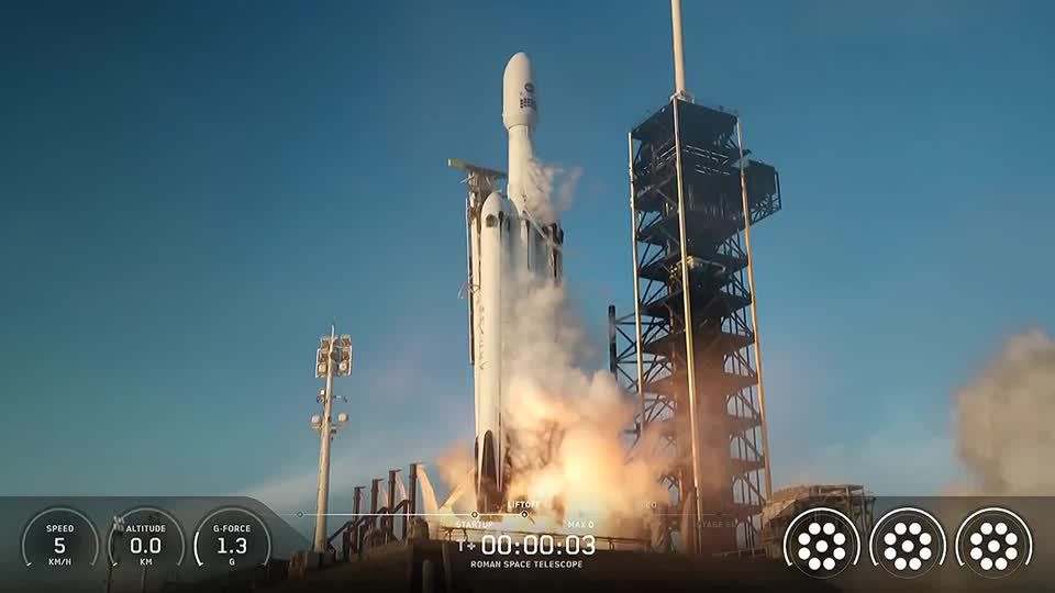 Piece of SpaceX rocket will crash into the moon Wednesday | ロイター