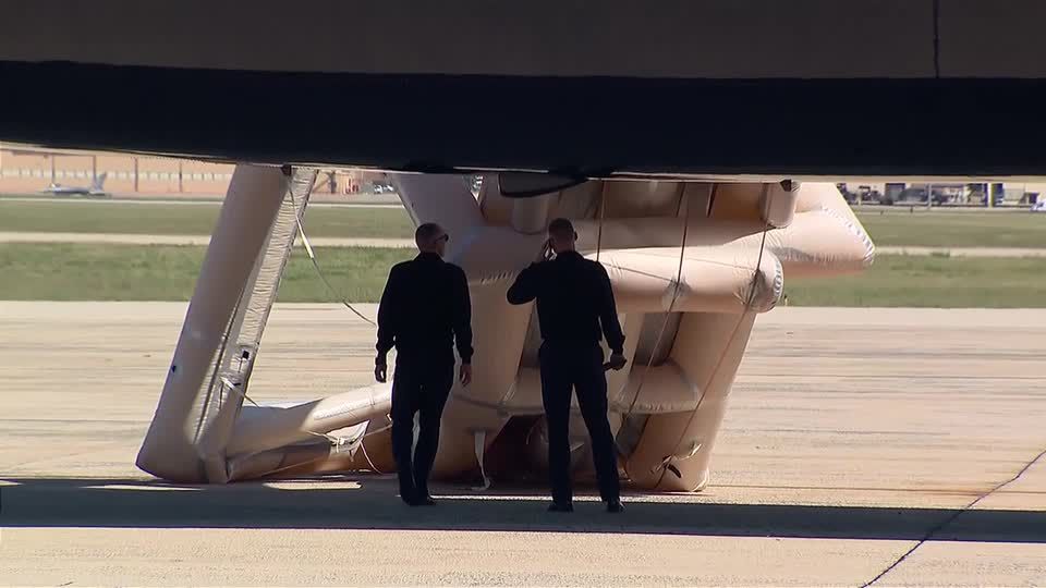 Trump boards Qatar-gifted Air Force One after emergency slide