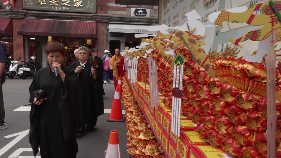 Taiwan pet owners honor departed pets during Hungry Ghost Festival