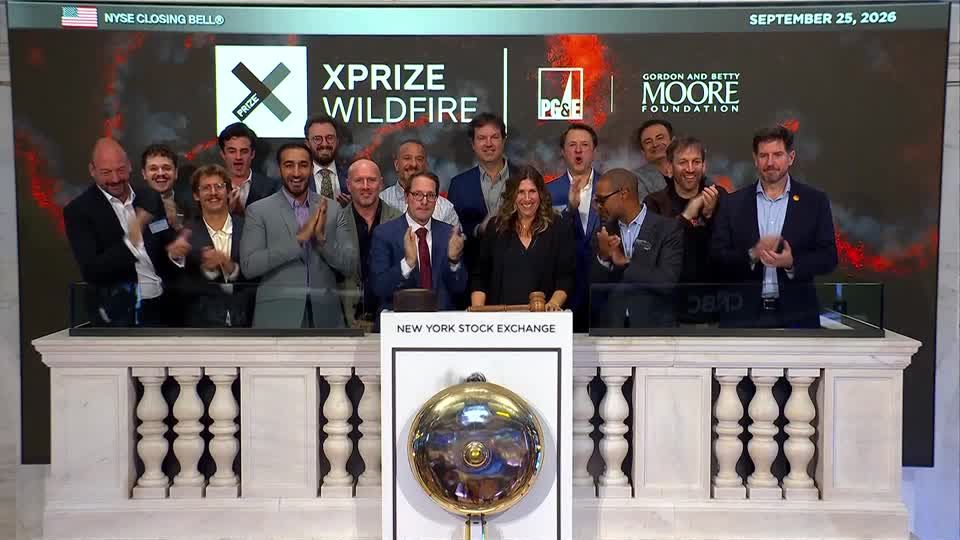 Wall Street Surges to Fresh Highs as AI Mania Reignites and Microsoft Leads a Tech-Driven Rally
