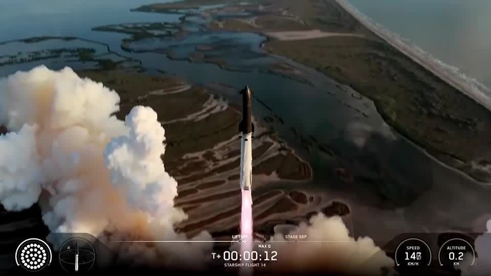 Piece of SpaceX rocket will crash into the moon Wednesday | ロイター