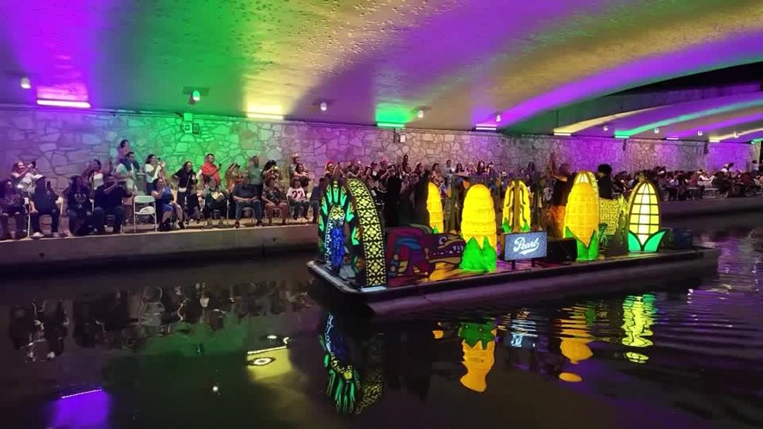 'Token of love': Day of the Dead parades in Texas honor the deceased ...