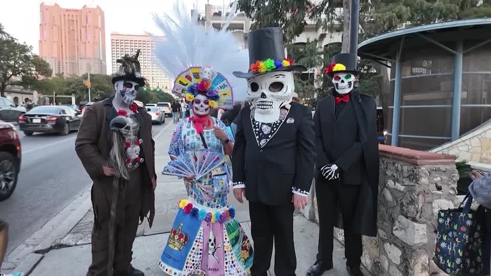 From Day of the Dead to Trump Rally, Texas voters split on Senate race
